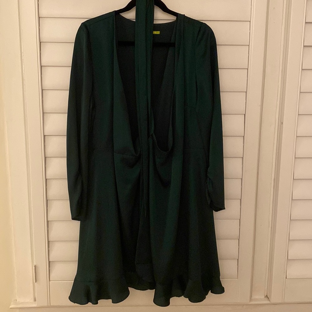 Green satin dress - elegant - perfect evening dress or engagement photos